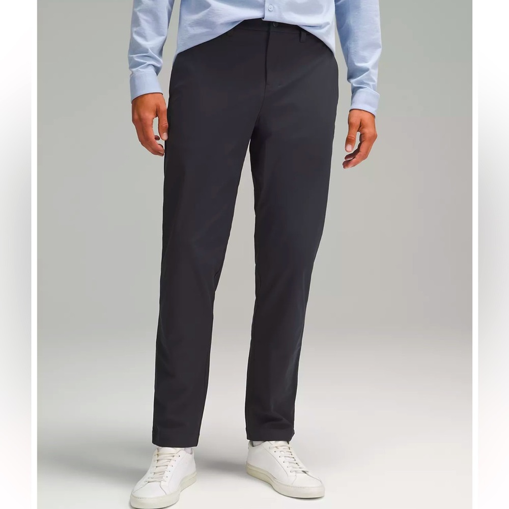Lululemon Men’s ABC Classic Fit Trousers in Obsidian (grey / black), size 32